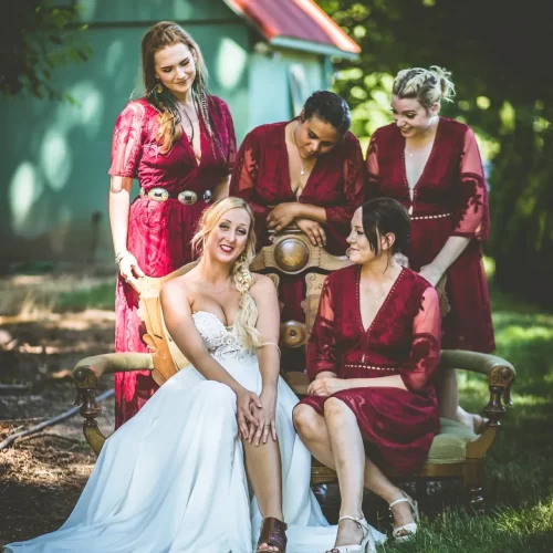 Bride with her Friends ready for her perfect moments