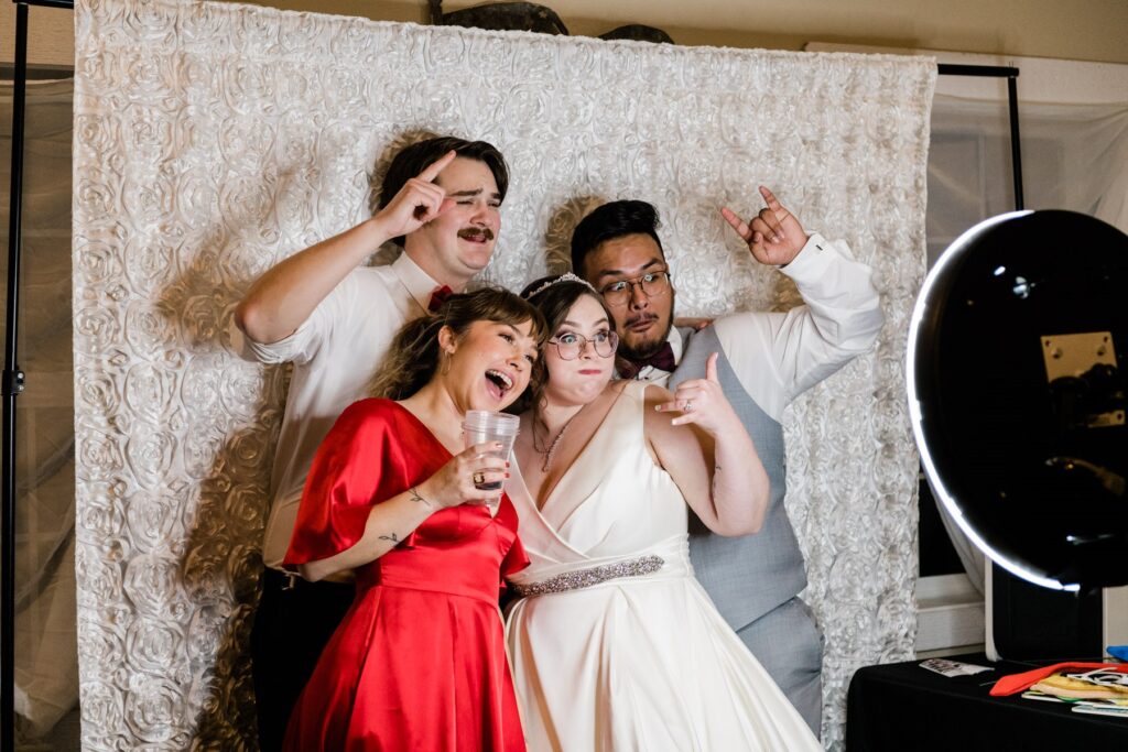 Checking whether Photo booth services has been provided