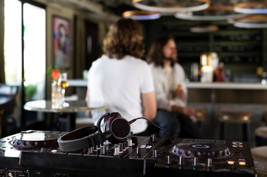 How to coordinate with your DJ after booking